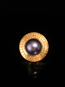 RING . SILVER MABE PEARL