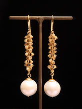 Load image into Gallery viewer, EARRINGS . SAMPAGUITA LINK PEARL
