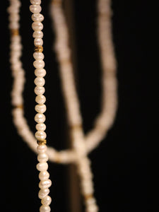 NECKLACE . SEED PEARL BEAD