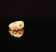 Load image into Gallery viewer, RING . FLORITA SCALLOPED EDGE
