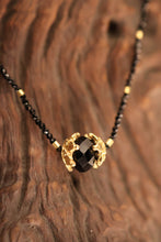 Load image into Gallery viewer, NECKLACE . BLACK CRYSTAL CAP BEAD
