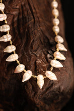 Load image into Gallery viewer, NECKLACE . POINT PEARL
