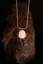 Load image into Gallery viewer, NECKLACE . QUARTZ DRUZY BAR
