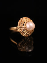 Load image into Gallery viewer, RING . FILIGREE FRAME PEARL

