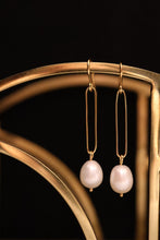 Load image into Gallery viewer, EARRINGS. WHITE PEARL LONG LINK
