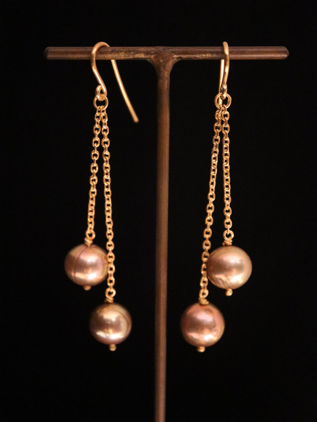 EARRINGS . PEARL CHAIN DROP