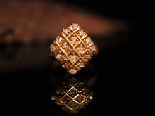 Load image into Gallery viewer, RING. GOLD DIAMANTE SQUARE
