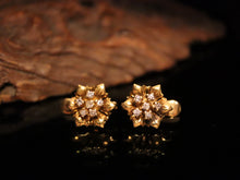 Load image into Gallery viewer, EARRING. GOLD DIAMOND  FLORITA
