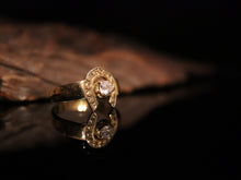 Load image into Gallery viewer, RING. GOLD HORSESHOE DIAMOND
