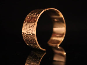 BANGLE.BRASS WIDE HAMMERED