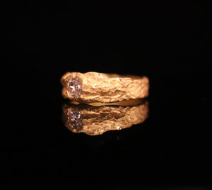 RING . DIAMOND CAST